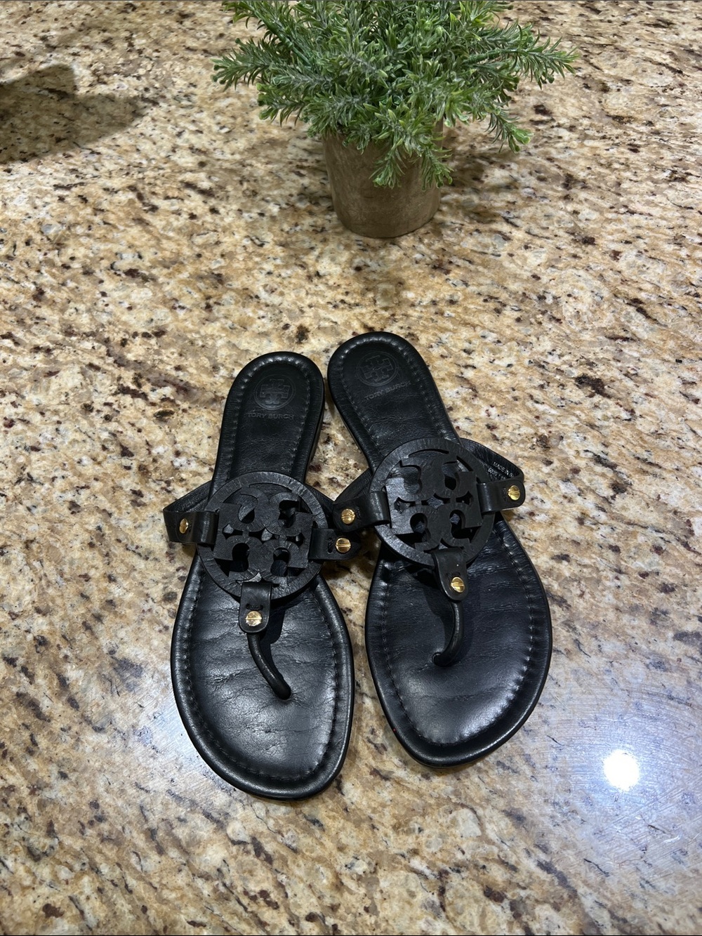 TORY BURCH Miller Black Leather Thong Sandal 8M